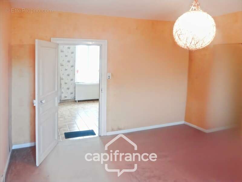 Maison à COMMENTRY