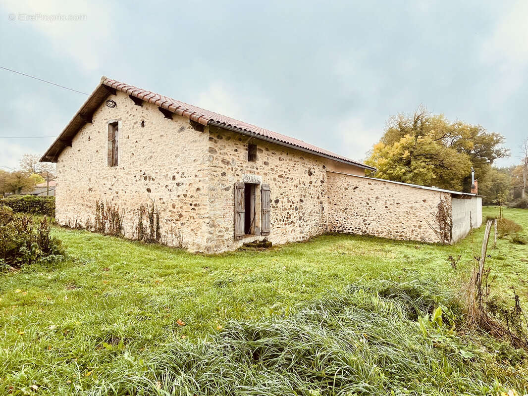 Maison à SAINT-MAURICE-DES-LIONS