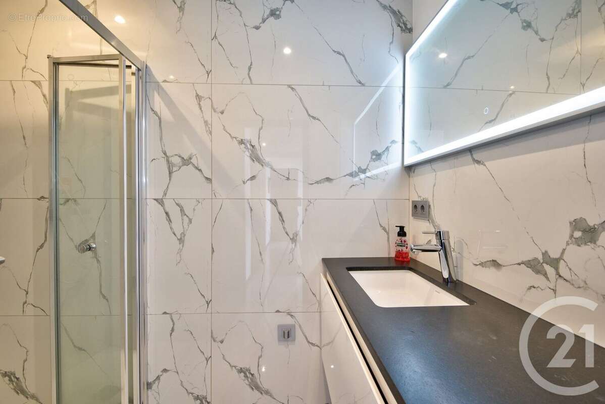 Appartement 50 m² à Villefranche-Sur-Mer  - photo 9