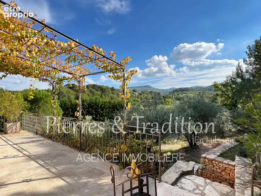 Propriété rénovée au coeur du Luberon avec piscine, cabanons et vignes - photo 13