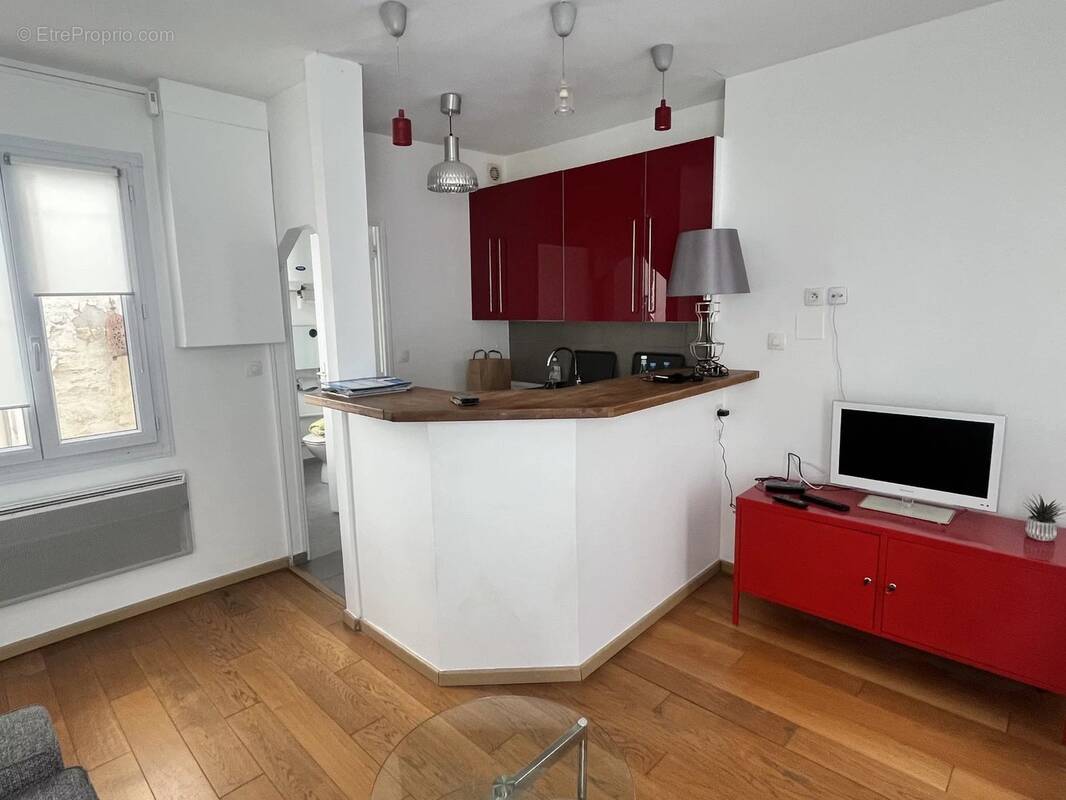 Appartement à PARIS-17E