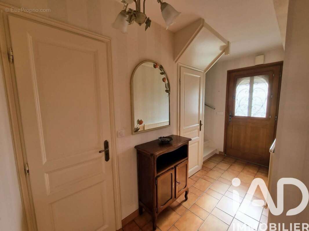 Maison 108 m² à La Bassee  - photo 6