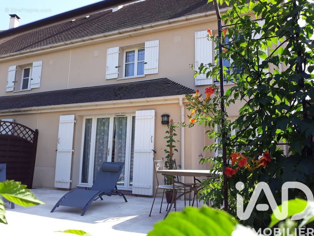 Photo 1 - Maison à HOUDAN