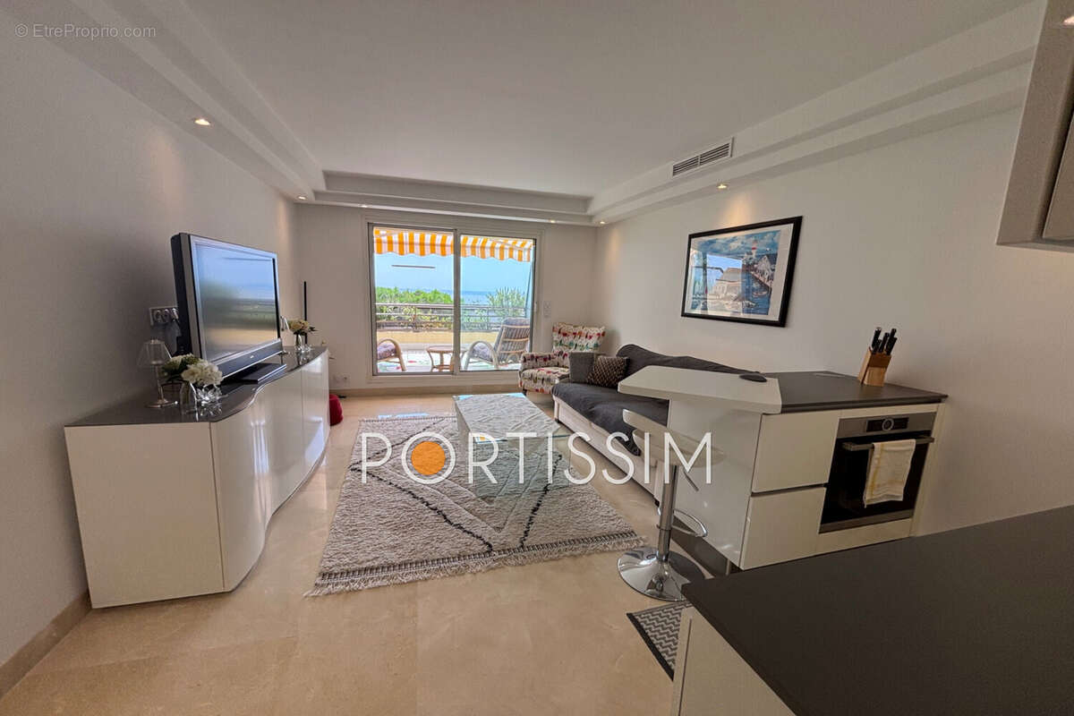 Appartement 41 m² à Saint-Laurent-Du-Var  - photo 4