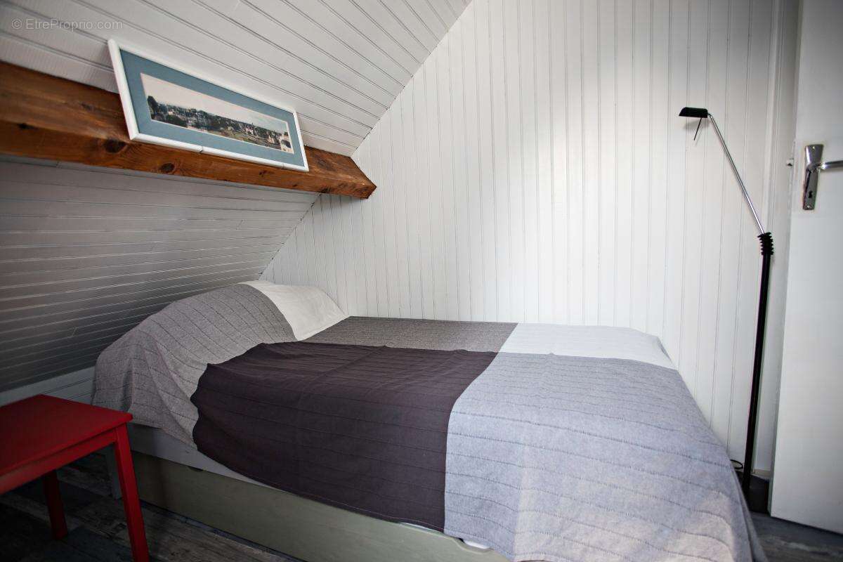 Appartement à VARAVILLE