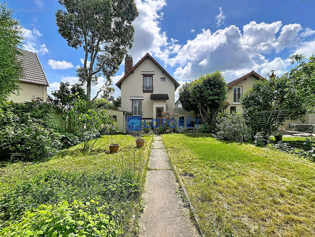 Maison à SAVIGNY-SUR-ORGE