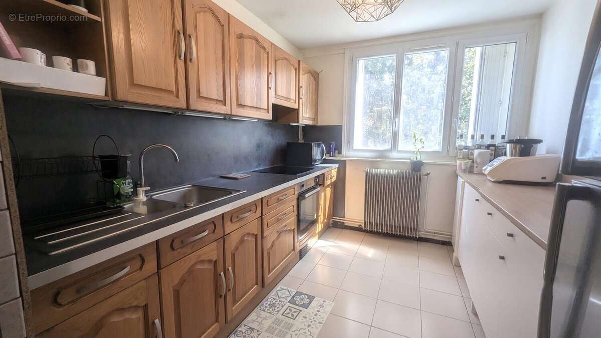 Appartement 79 m² à Saint-Martin-D'heres  - photo 7