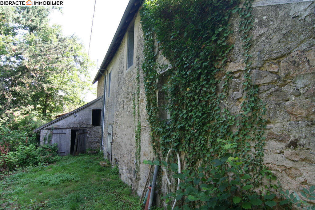 Maison 96 m² à Charbonnat  - photo 2