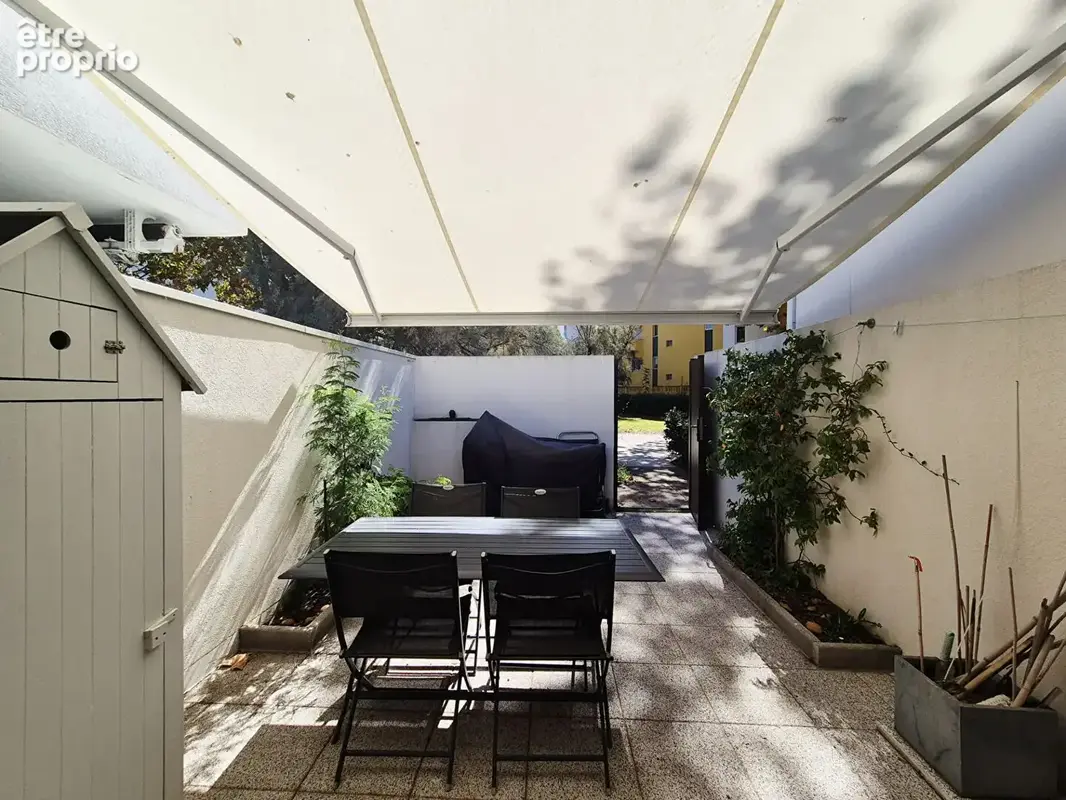 Villa en copropriété en 2ème ligne avec parking. - photo 4