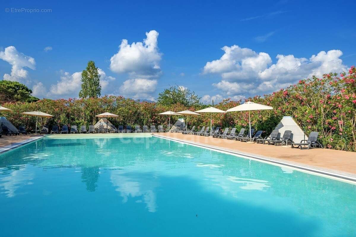 A vendre maison de vacances traversante de 31m2, dans une résidence en bord de mer avec piscines, activités et restaurant à Cast - photo 16
