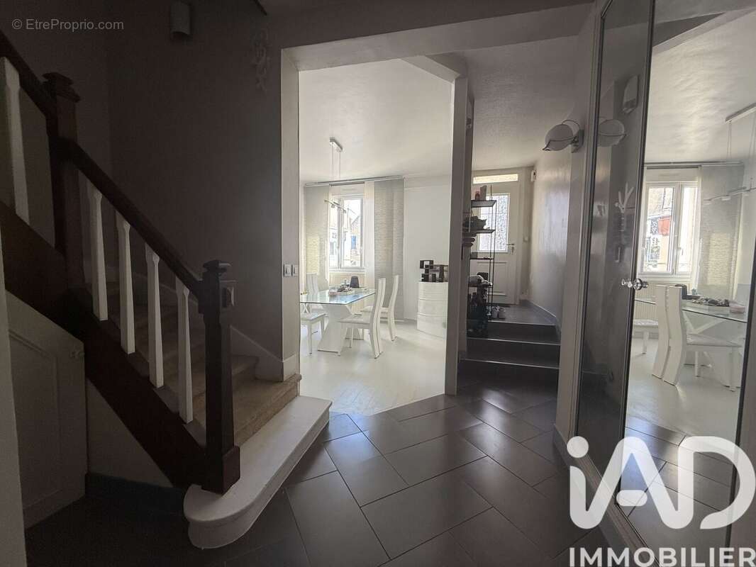 Photo 8 - Maison à PONT-SUR-YONNE