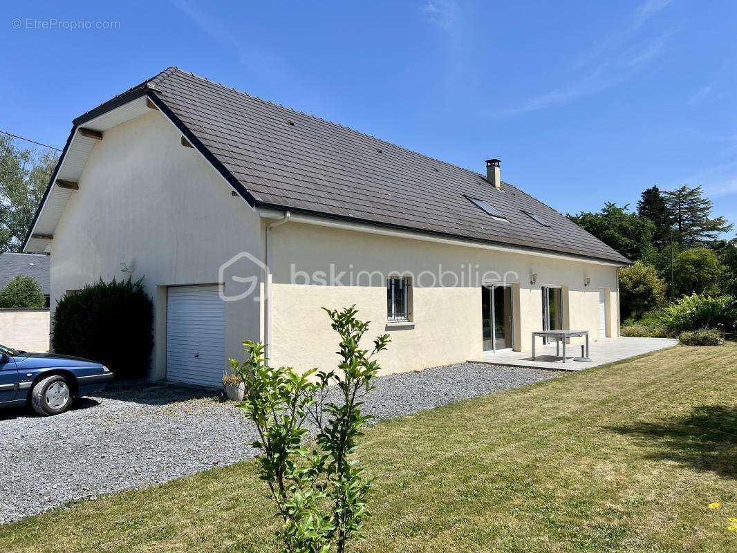Maison à COARRAZE