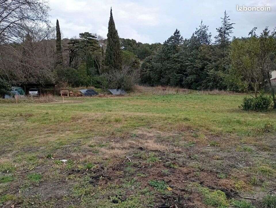 Terrain 550 m² à Saint-Chamas  - photo 3