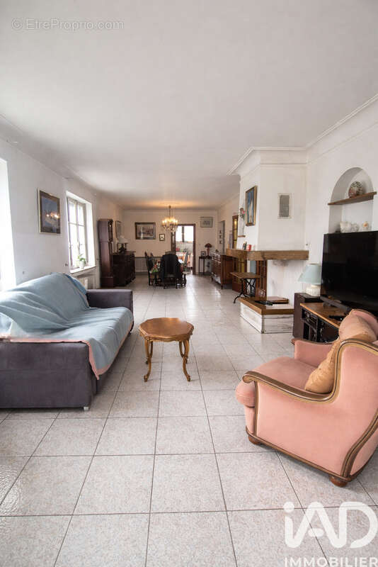 Photo 2 - Maison à PIERREVILLERS