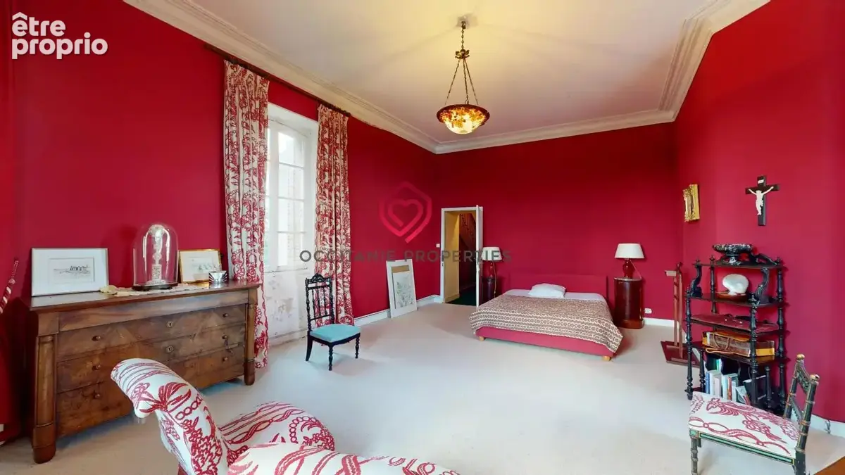 Manoir en bordure de rivière avec parc et dépendances - photo 11