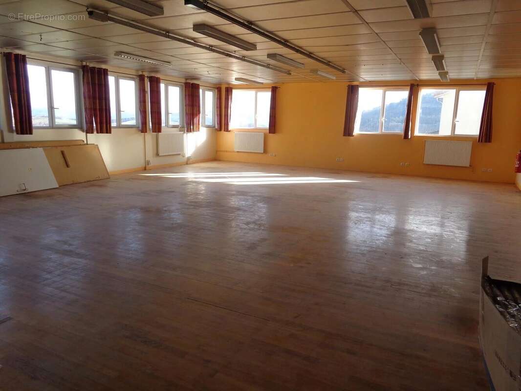 Appartement à SAINT-JUST-D'AVRAY