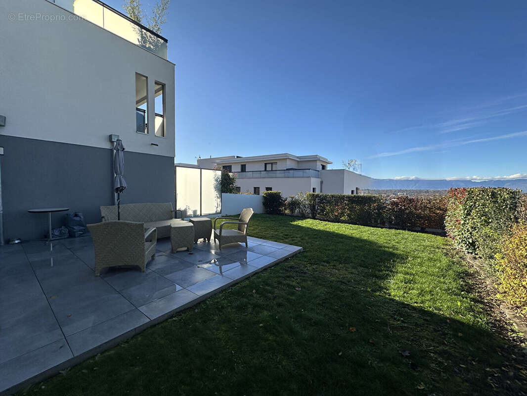 Appartement à VETRAZ-MONTHOUX