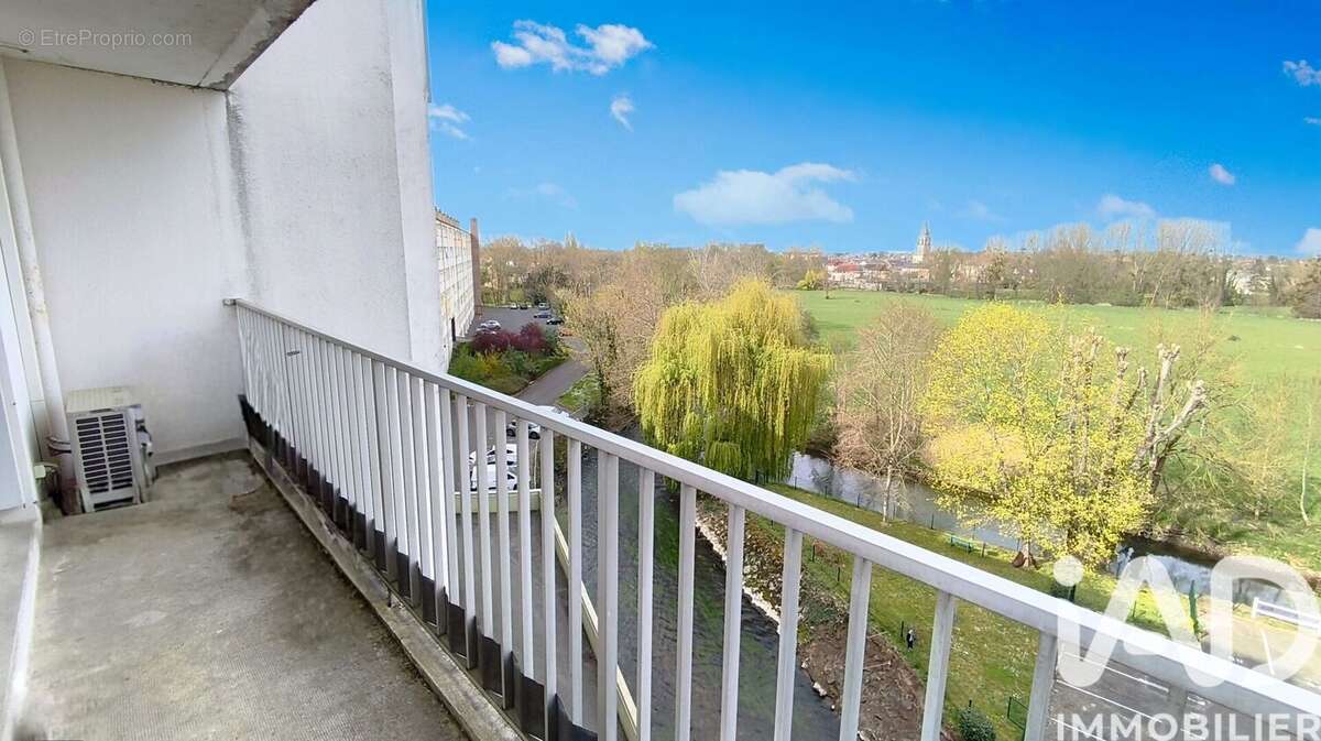 Appartement 110 m² à Chateauroux  - photo 2