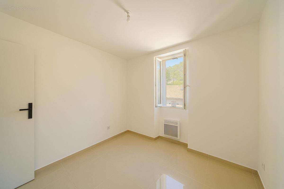 Appartement à ROQUEFORT-LA-BEDOULE