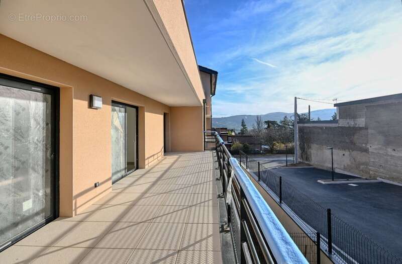 Appartement à VAUGNERAY