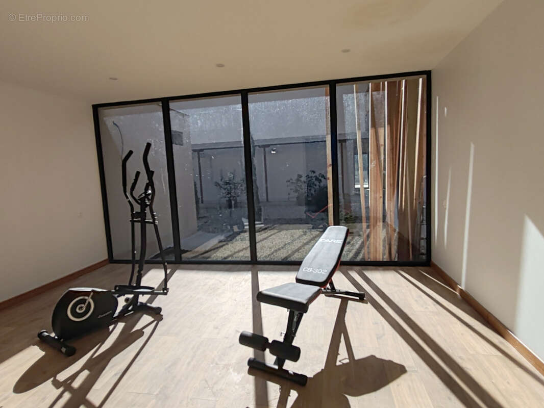 Appartement à LIVRON-SUR-DROME