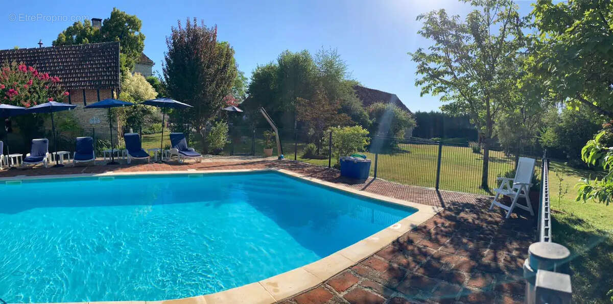 Propriété  touristique de charme -12 pièces - piscine -terrain de 3245 m² -idéale projet touristique ou résidentiel - photo 7