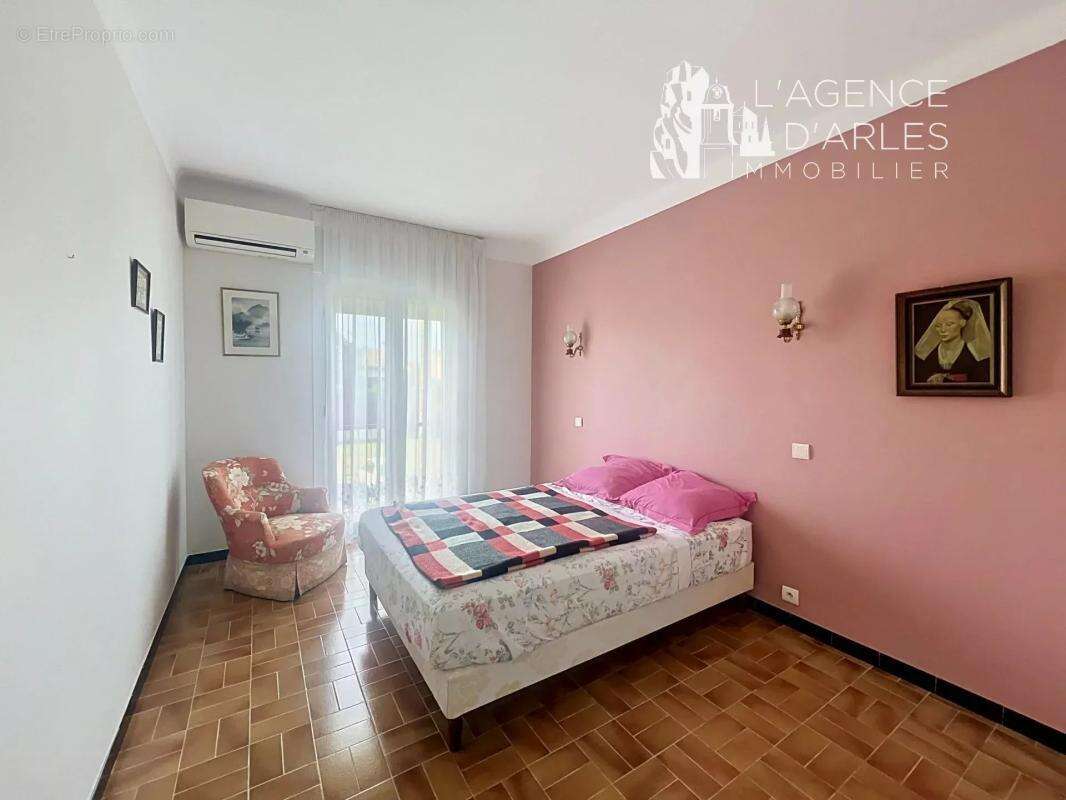 Arles – Monplaisir Nord  Maison familiale 5 chambres avec jardin et grand garage - photo 5