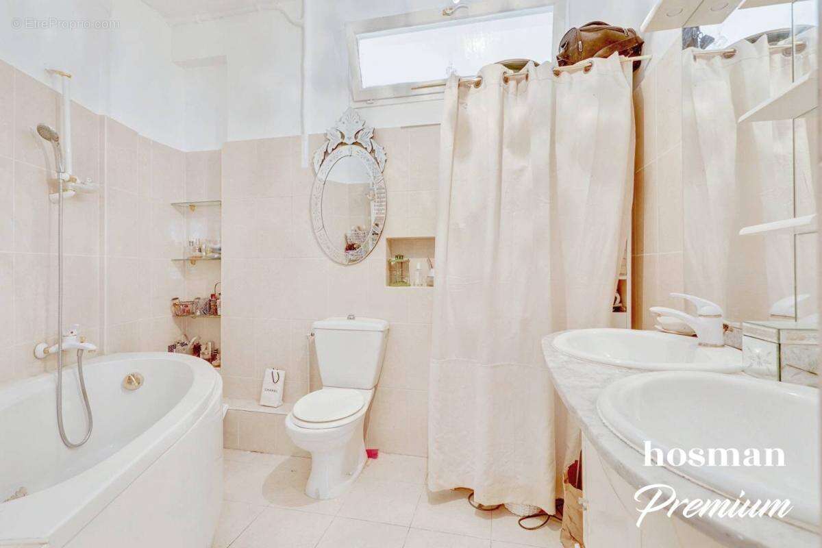 Appartement à PARIS-9E