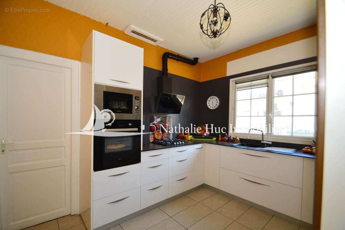 Maison 160 m² à Saint-Laurent-De-La-Salanque  - photo 9
