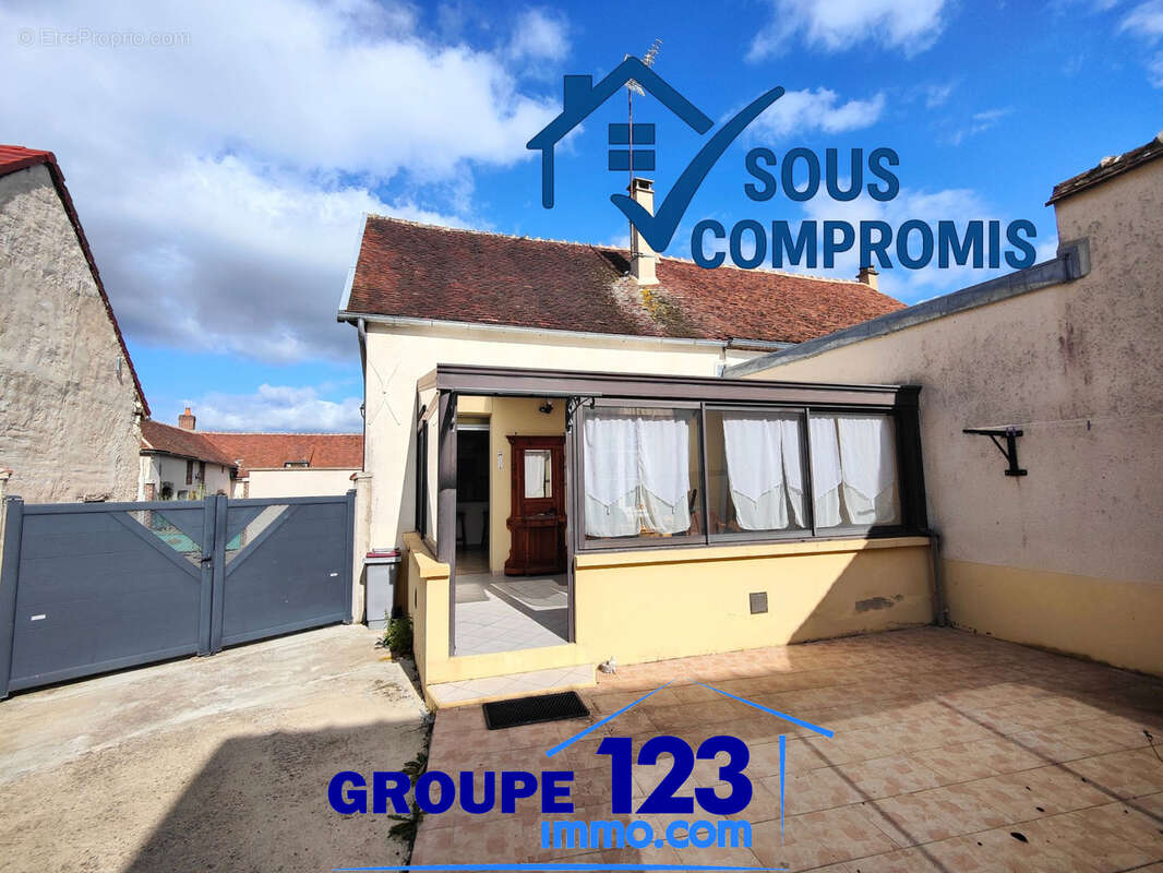Maison à BUSSY-EN-OTHE