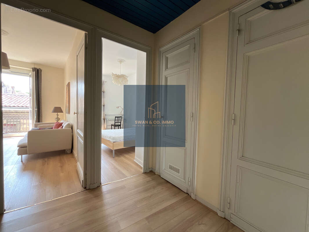 Bordeaux centre — entre pey berland et la place de la victoire appartement de caractère — 39  m2 - photo 4