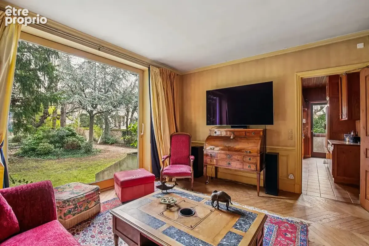 Le vesinet - propriete de 232 m² - salon 66 m²  - 4 chambres - terrain 1474 m²  - dependance amenagee 60 m² -  10 mn rer - photo 7