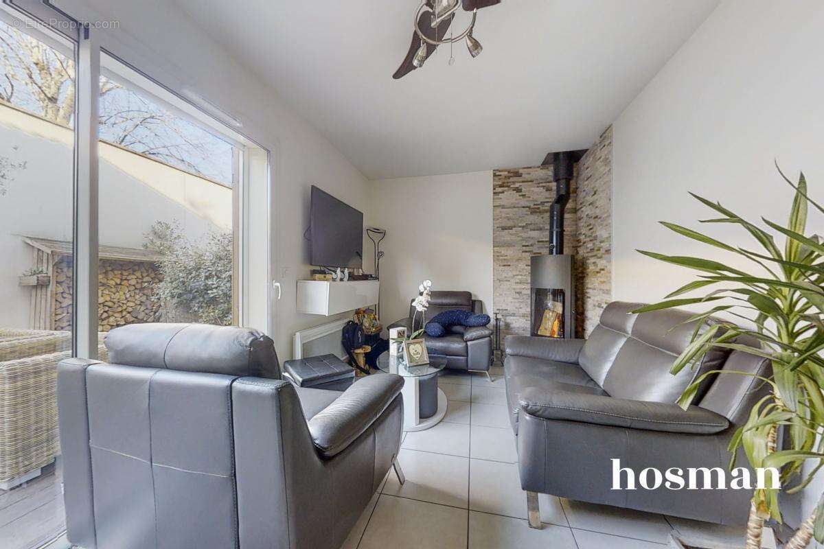 Maison de 79,55 m2 avec 3 chambres et son jardin de 30 m2 - 8 min de l'aéroport de Bordeaux - Avenue Aristide Briand 33700 Mérig - photo 2