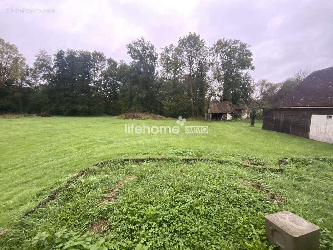 Maison à VICQ-SUR-NAHON