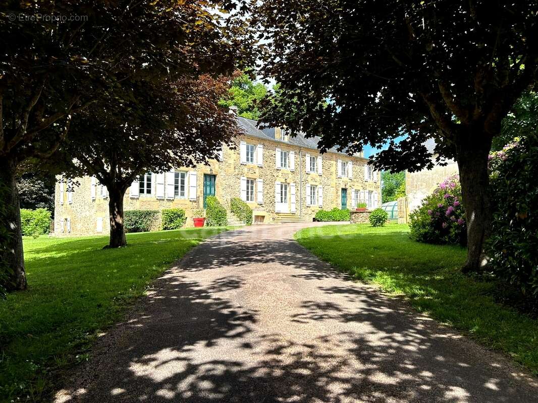 Maison de maitre à vendre 13 pièces LANOUAILLE (24) 2.6 hectares - photo 78