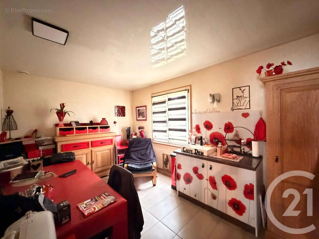 Maison à LONGPERRIER