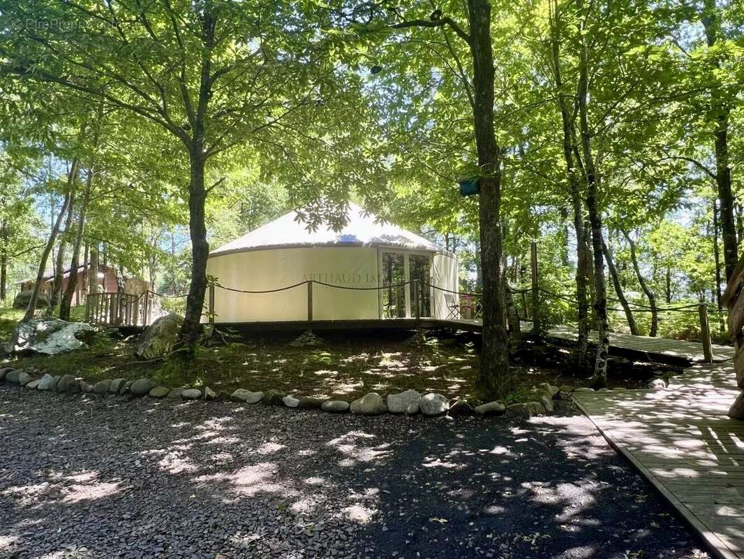 Maison à MONCEAUX-SUR-DORDOGNE