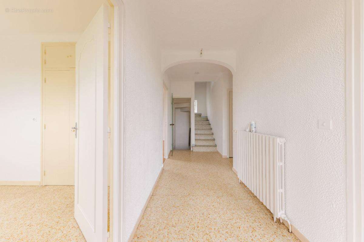 Maison à TERRASSON-LAVILLEDIEU