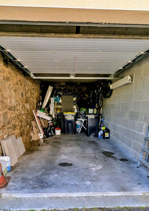 Maison à SAINT-GERMAIN-EN-COGLES