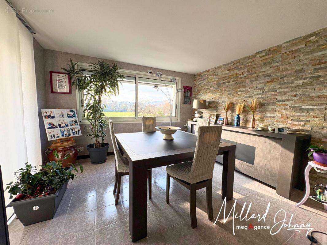 Maison à TOULON-SUR-ARROUX