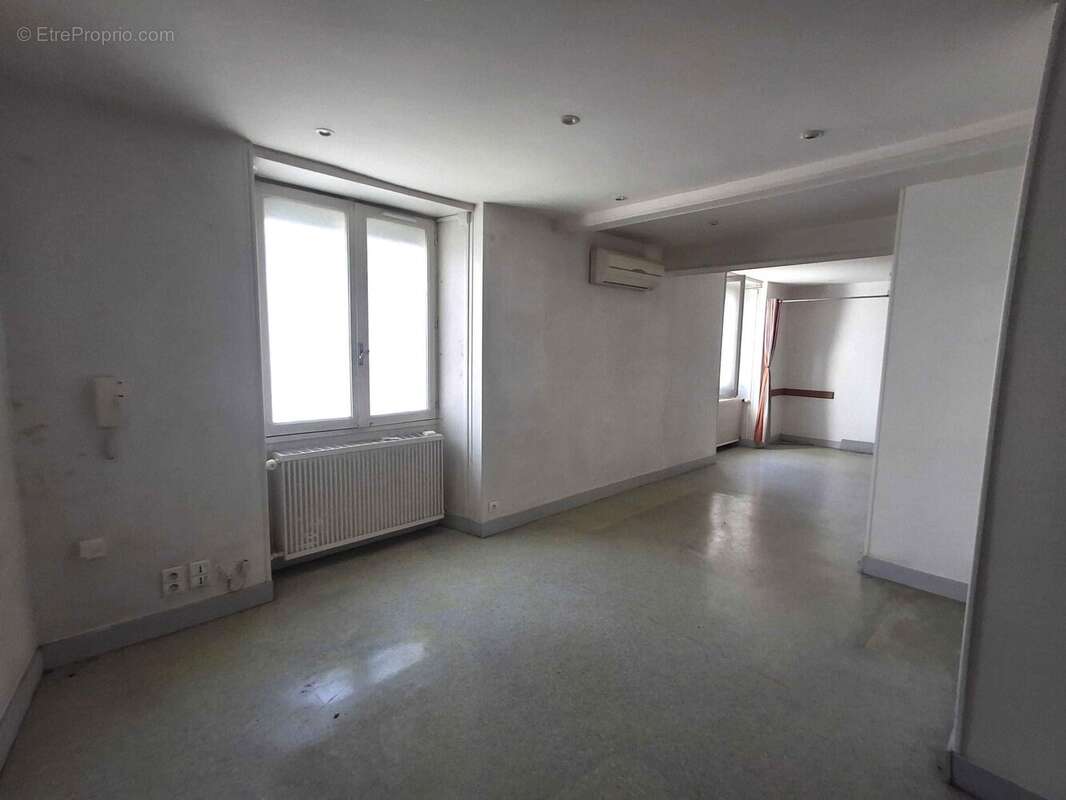 Appartement 200 m² à Cognac  - photo 5