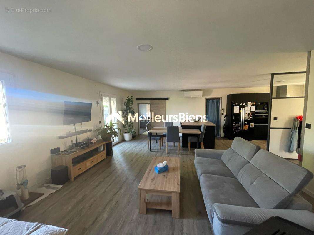 Maison à CHATEAUNEUF-SUR-ISERE