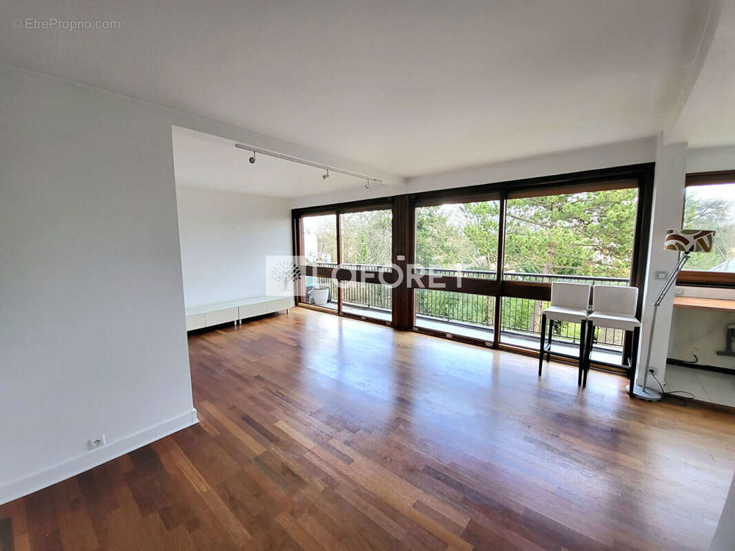 Appartement à VAUCRESSON