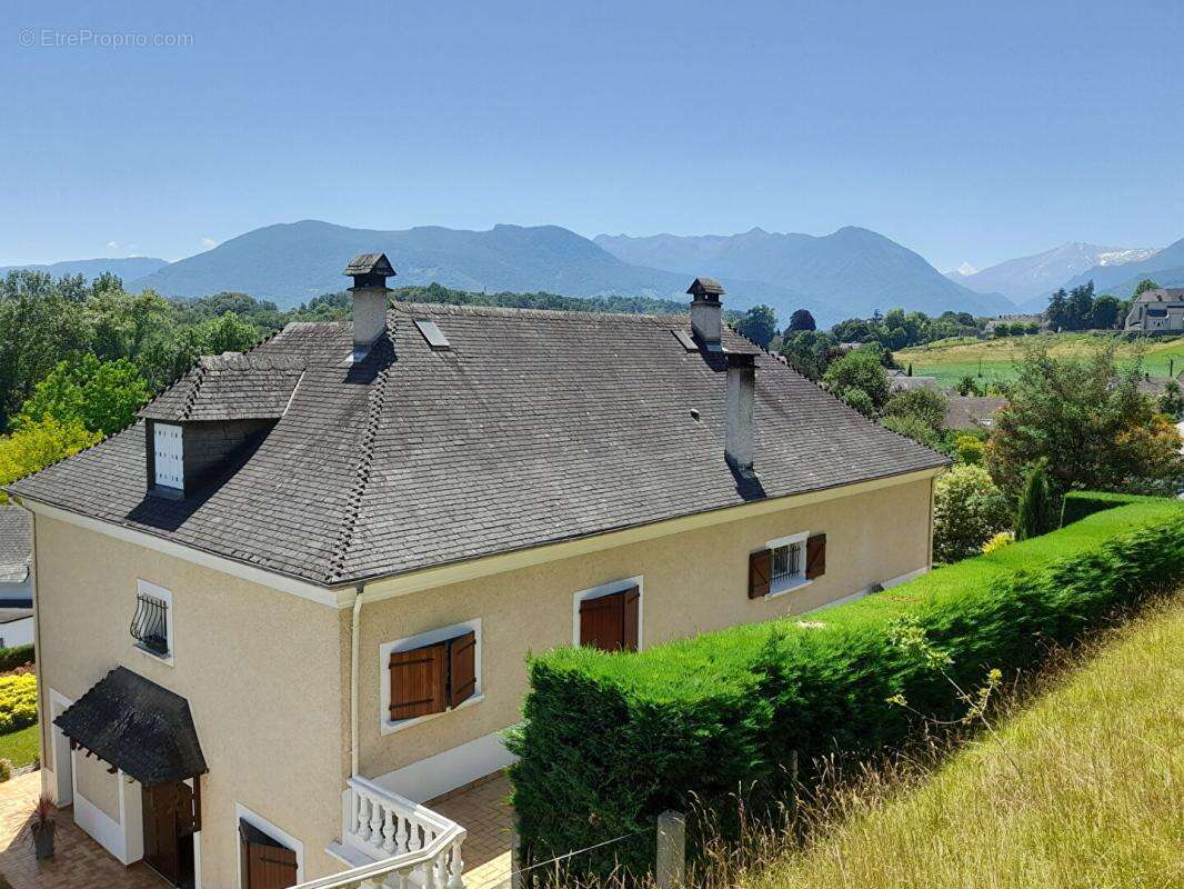 Villa sur 3 niveaux en face des Pyrénées - photo 2