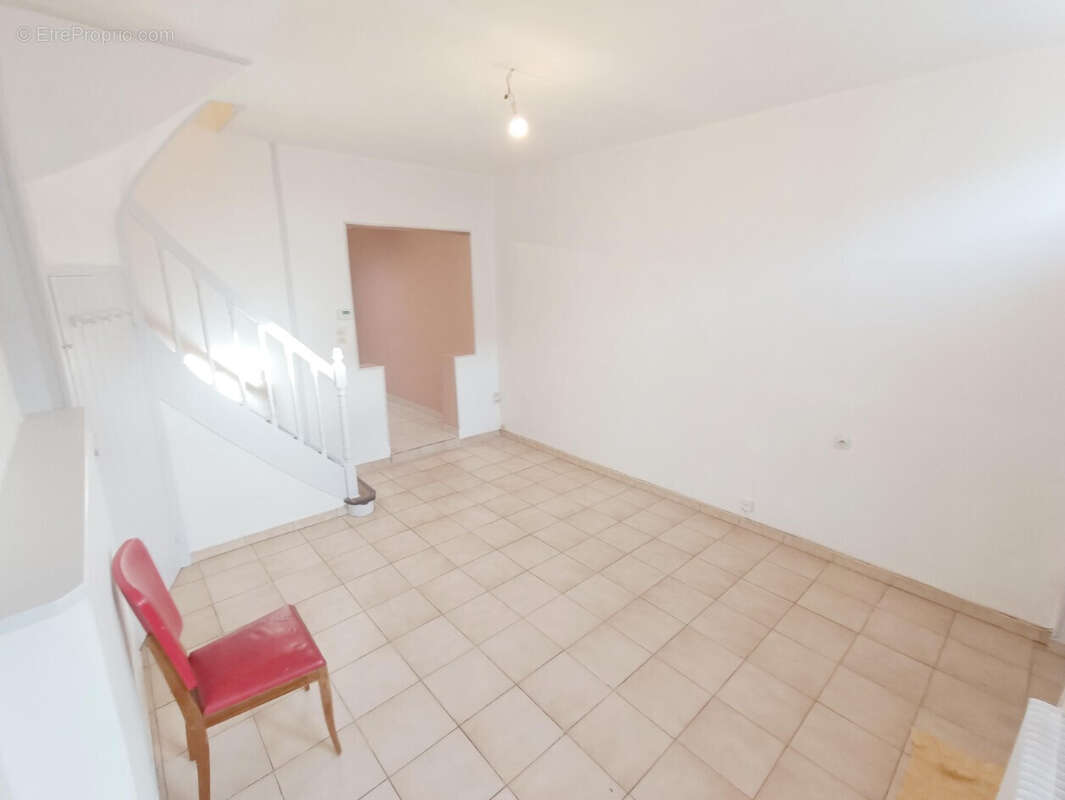 Maison 2 Chambres et jardin quartier St-Maurice - photo 3