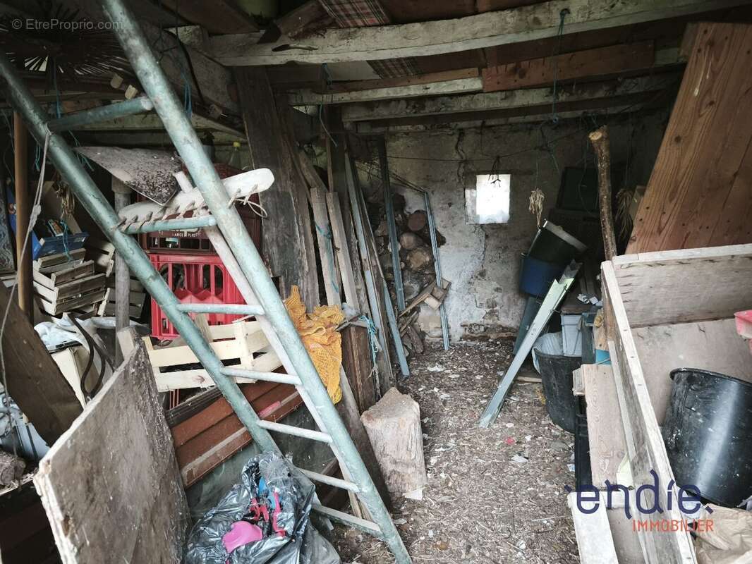 Maison à THENEUILLE