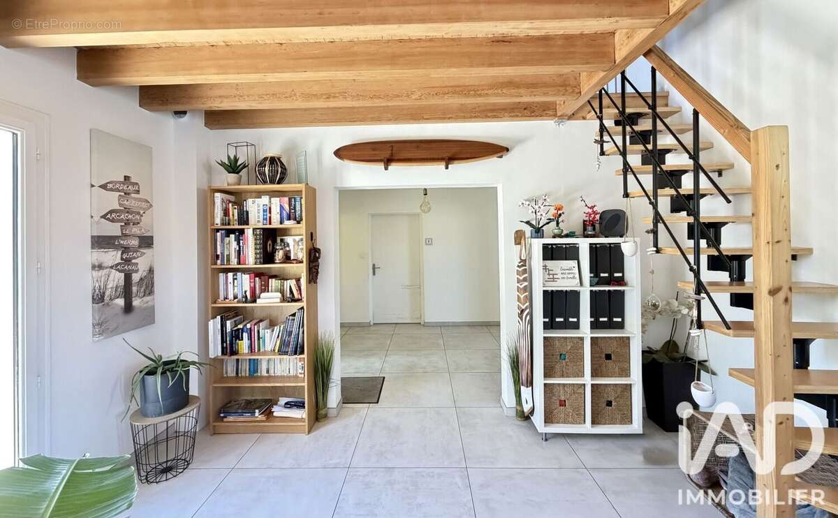Maison 162 m² à Artigues-Pres-Bordeaux  - photo 4