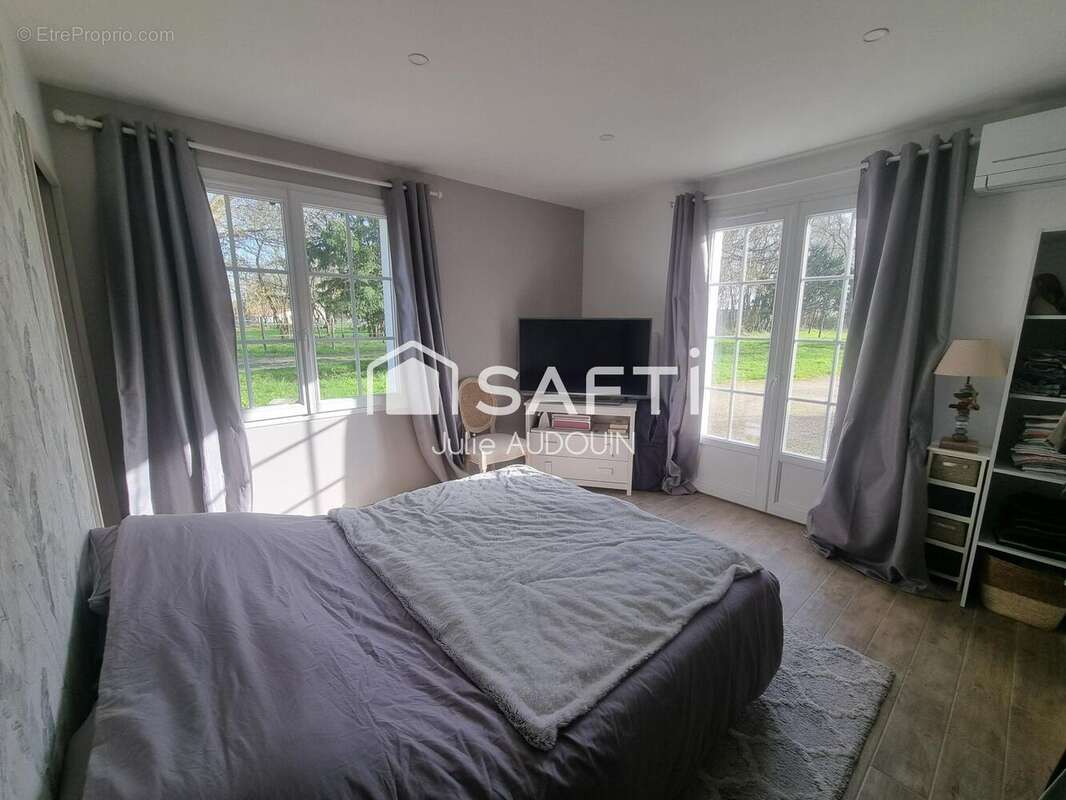 Maison 141 m² à Aumagne  - photo 8