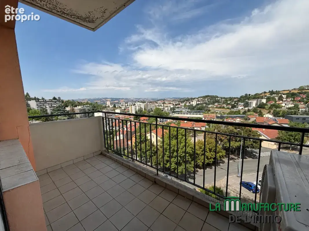 Saint etienne secteur hpl boulevard de la palle - appartement t4 de 91,70m2 a rafraichir avec balcon loggia ca - photo 2