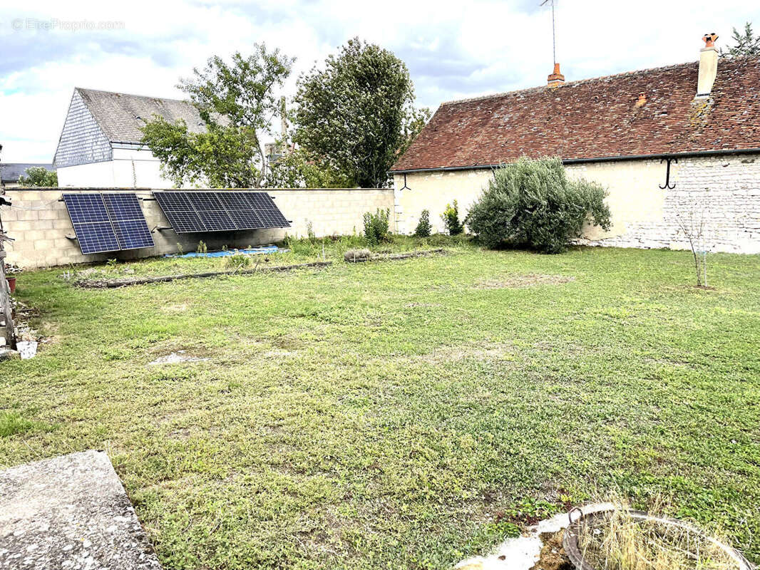 Maison à LA CELLE-SAINT-AVANT